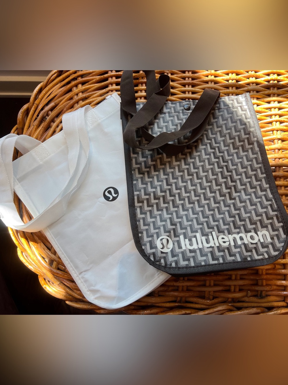 2 LULU Totes - NEW